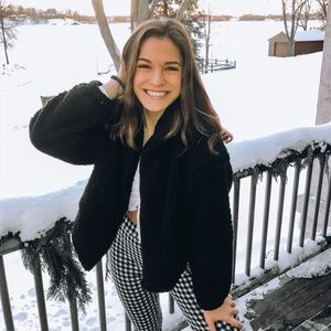 Meet your Posher, Isabel